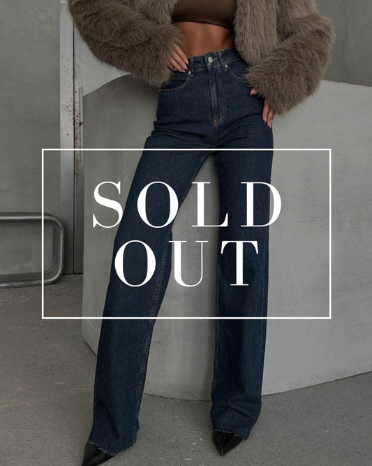 جينز داكن واسع الأرجل بخصر عالٍ