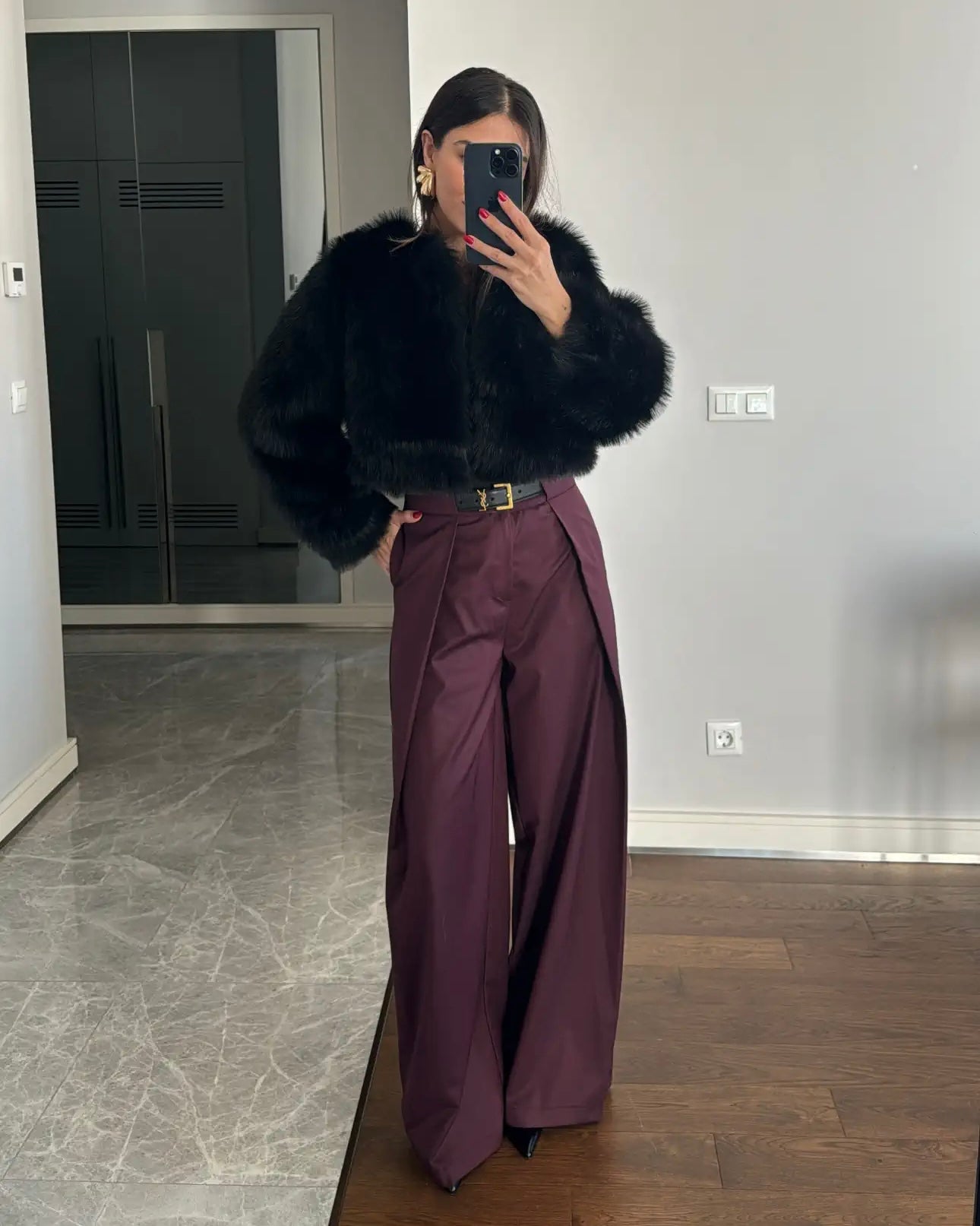 Black Faux Fur Cropped Jacket | جاكيت فرو قصير باللون الاسود