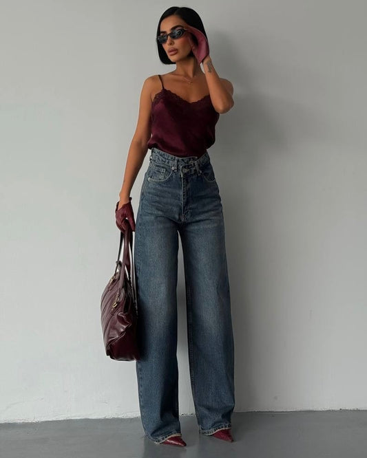 Asymmetrical Retro High-Rise Denim Jeans | جينز دنيم بخصرٍ عالٍ بتصميم غير متماثل