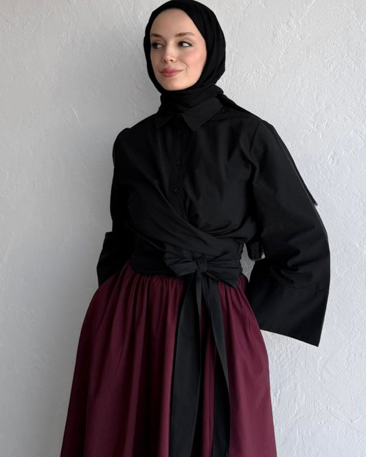 Black Side Knot Wrap Top | توب اسود ناعم بقصة لف وربطة جانبية