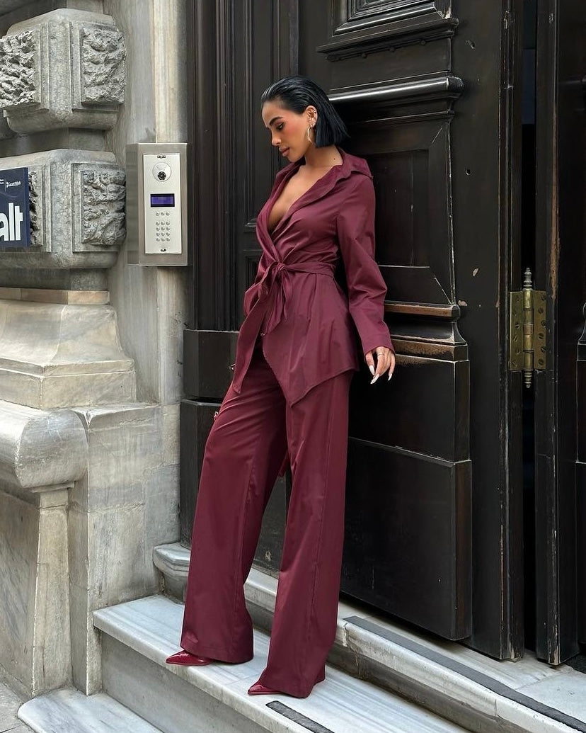 Burgundy Wrap Blouse and Wide-Leg Pants Set | طقم بلوزة لفّ باللون الخمري مع بنطال واسع