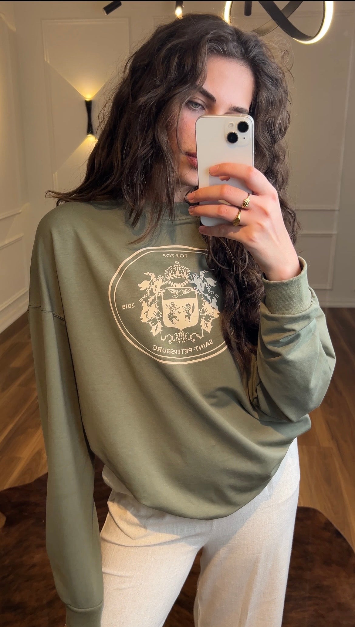 Oversized Olive Green Graphic Sweatshirt | سويت شيرت زيتوني أوفر سايز بطبعة جرافيك
