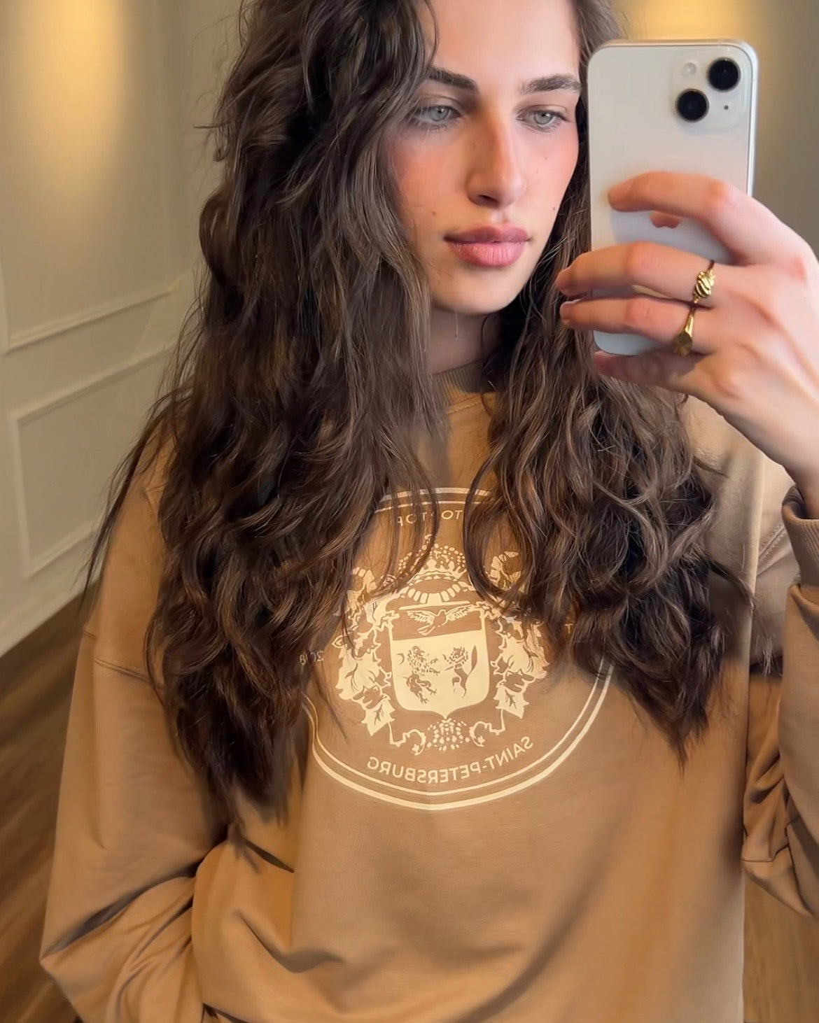Oversized Khaki Graphic Sweatshirt | سويت شيرت كاكي أوفر سايز بطبعة جرافيك