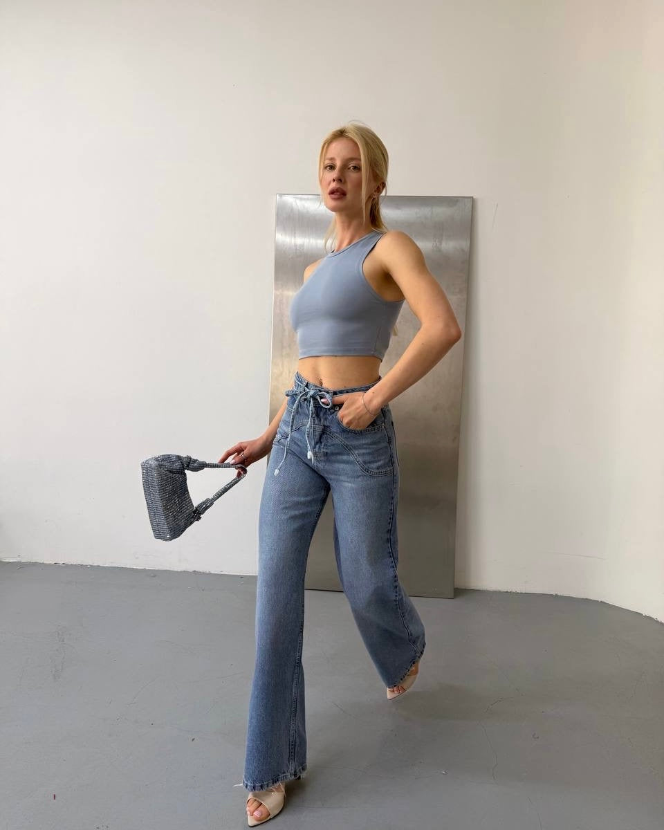 Women’s Light Wash High-Waist Drawstring Wide-Leg Denim Jeans | بنطلون جينز نسائي واسع بخصر عالي وربطة خصر - أزرق