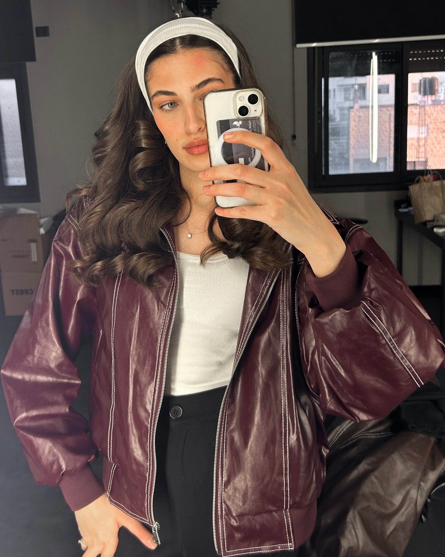 ‏Timeless Maroon Leather Bomber Jacket | ‏جاكيت بومبر من الجلد باللون الخمري الغامق الكلاسيكي