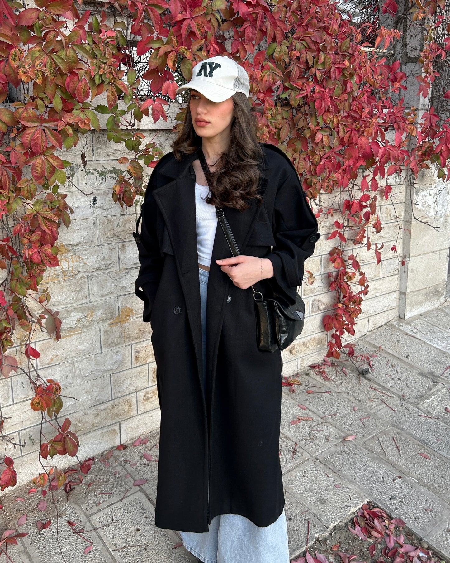 Black Wool Blend Coat | معطف صوف بخليط عالي الجودة