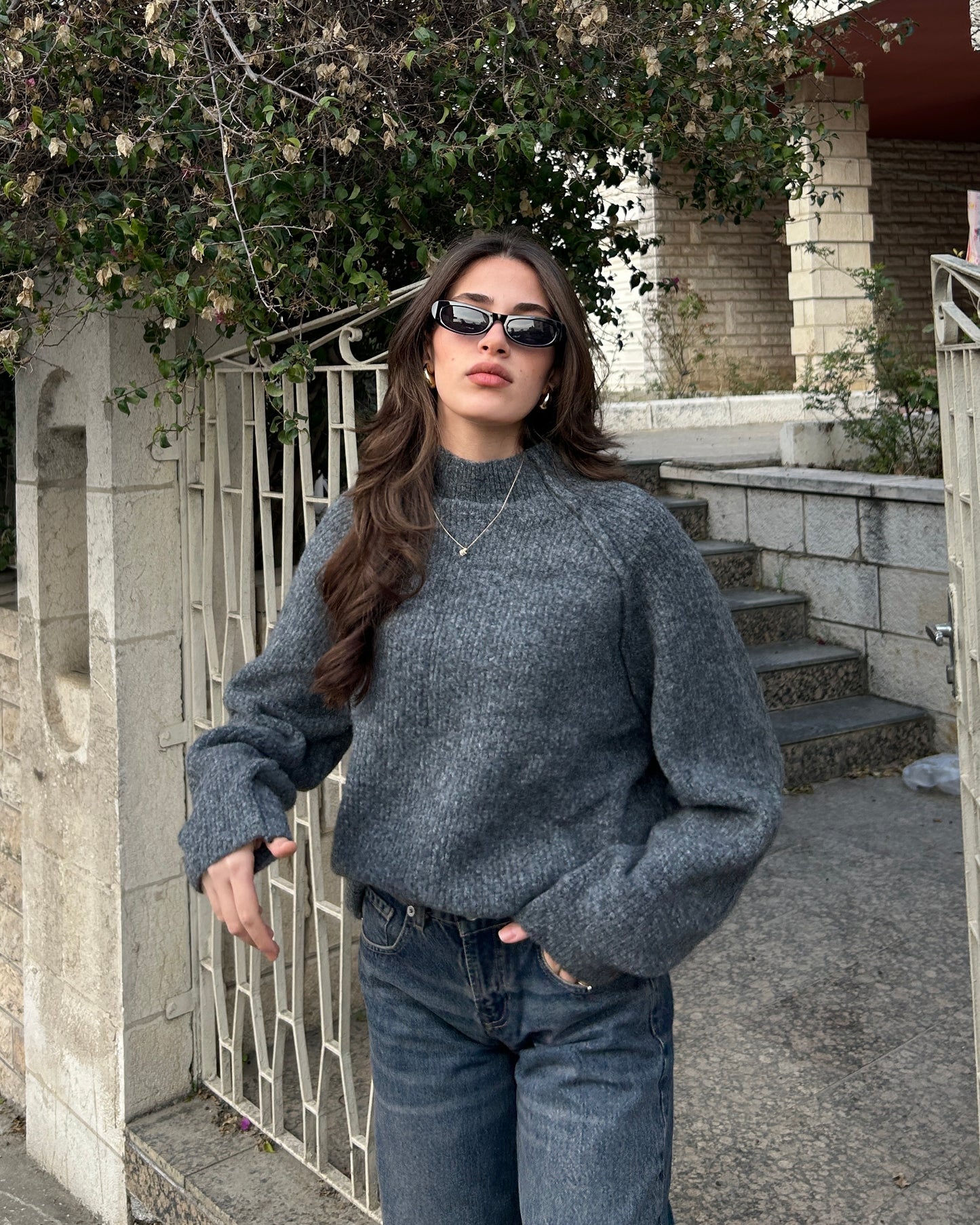 Charcoal Textured Knit Oversized Sweater | بلوزة شاركول محبوكة بنسيج مُحكم وقَصّة واسعة