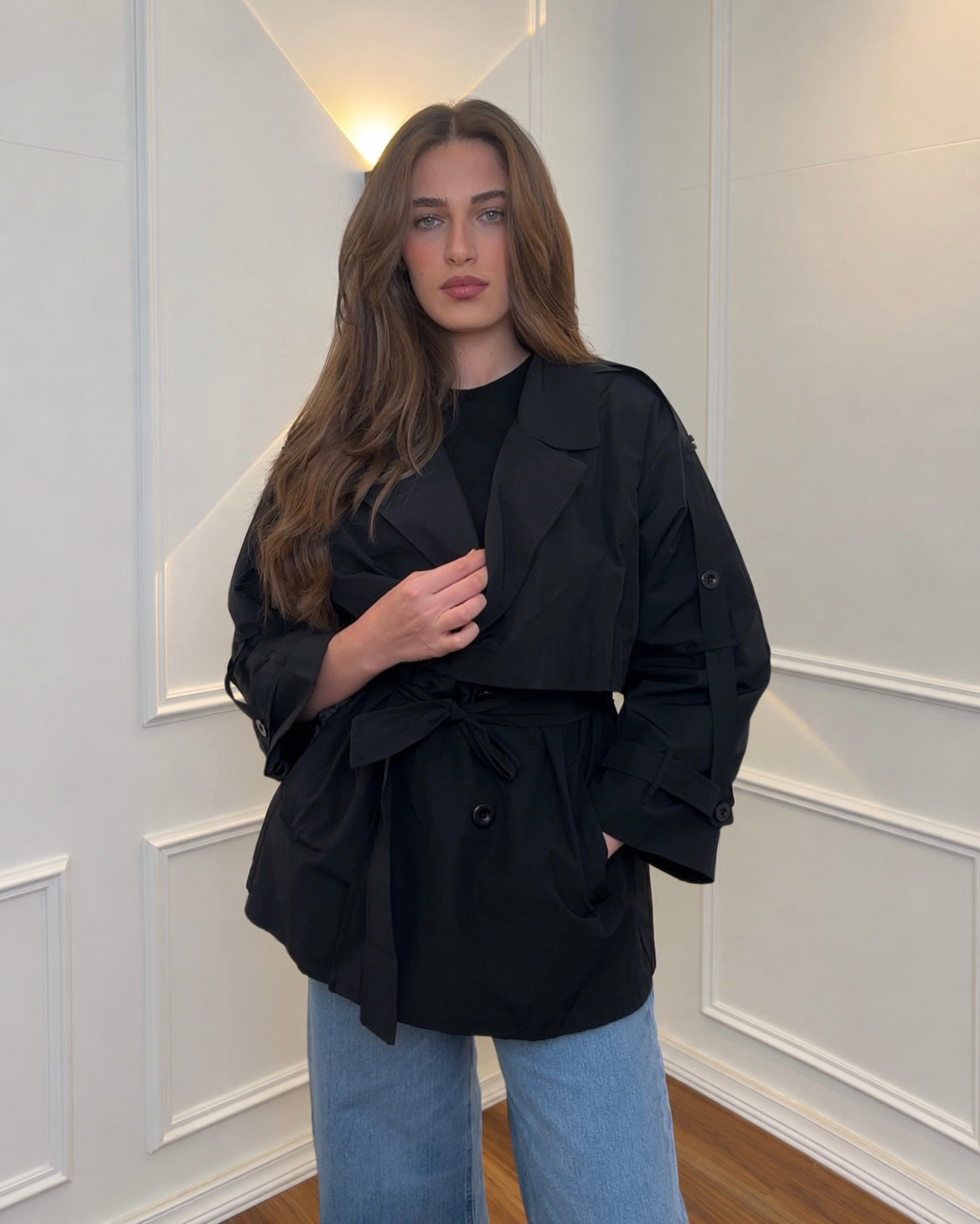 Elegant Black Belted Trench Jacket with Wide Lapels | جاكيت ترنش اسود أنيق بحزام وياقة عريضة