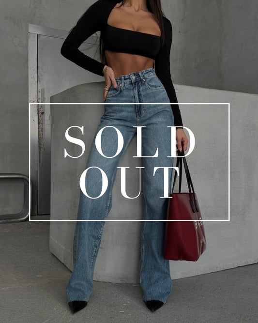 جينز واسع الأرجل بخصر عالٍ