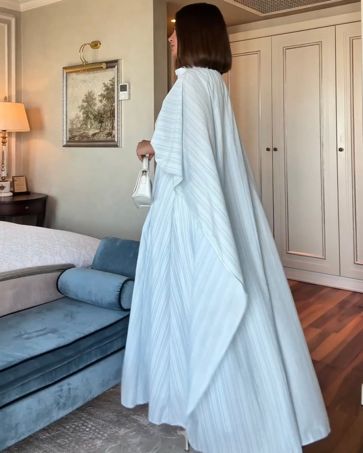 Elegant Pleated Button-Front Maxi Dress with Batwing Sleeves in Blue | فستان ماكسي أنيق بكسرات وأزرار أمامية وأكمام واسعة باللون الازرق