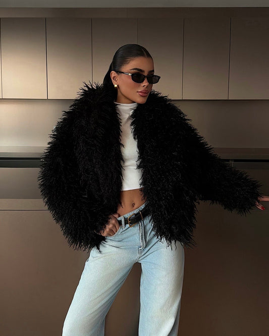 Black Shaggy Faux Fur Jacket with Oversized Fit | جاكيت فرو أسود بقصة أوفر سايز وفرو كثيف