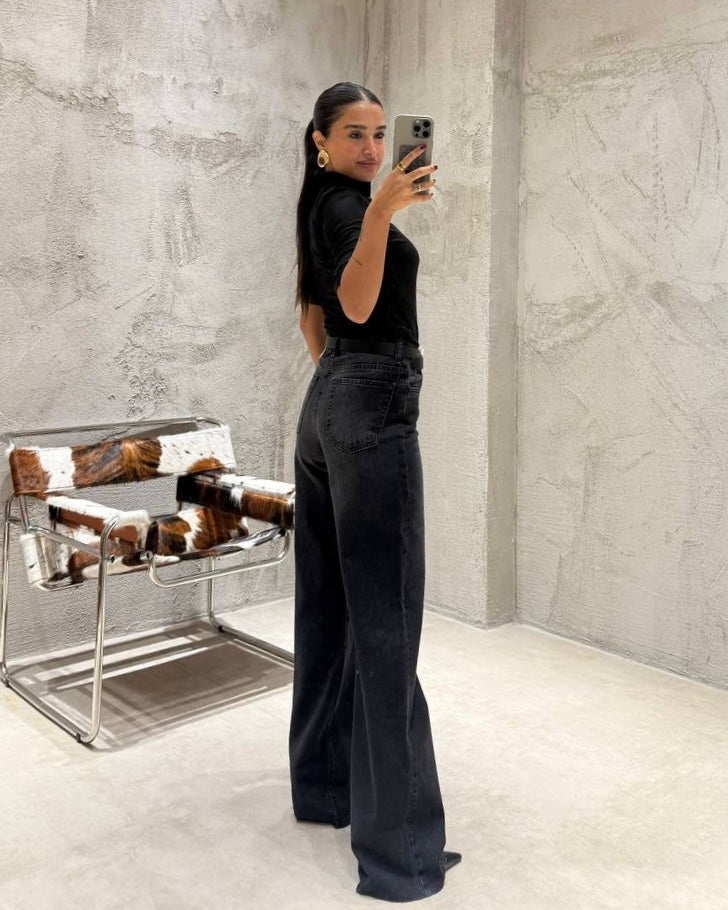 Washed Black High-Waisted Wide-Leg Jeans | جينز أسود كاحت بخصر عالي وقصة واسعة
