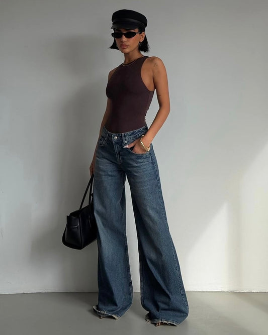 Wide-Leg Dark Wash Jeans with Distressed Hem | جينز واسع بلون دنيم غامق
