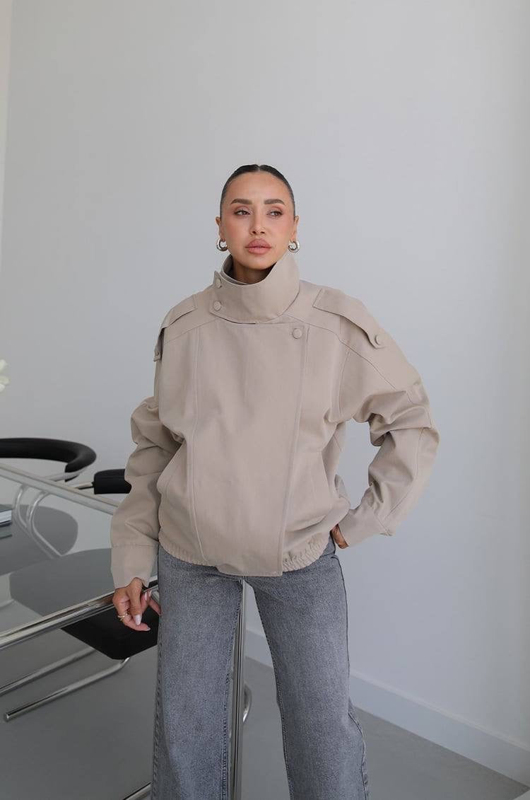 Beige Oversized Jacket with High Collar | جاكيت بيج واسع بياقة عالية