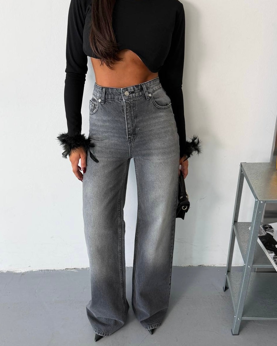 Grey Washed High-Waisted Wide-Leg Jeans | جينز رمادي بقصة واسعة وخصر عالي