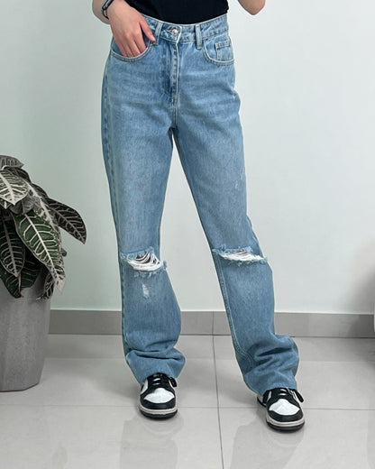 Distressed Loose-Fit Denim Jeans