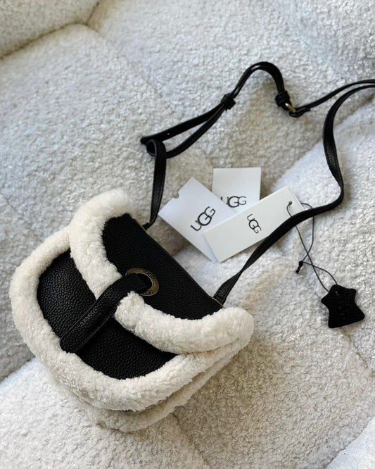 شنطة UGG