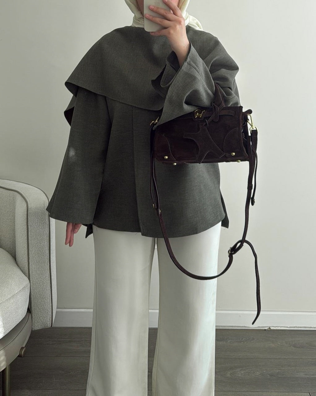 Green Asymmetrical Cape Top | توب كيب غير متماثل باللون الاخضر