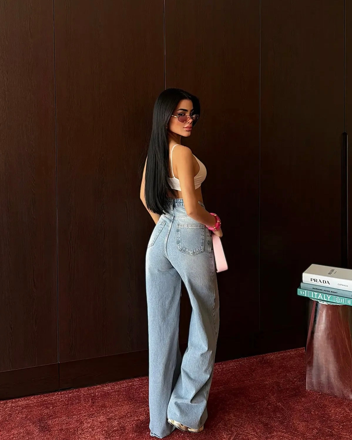 Light blue wide-leg jeans | جينز ازرق فاتح عريض
