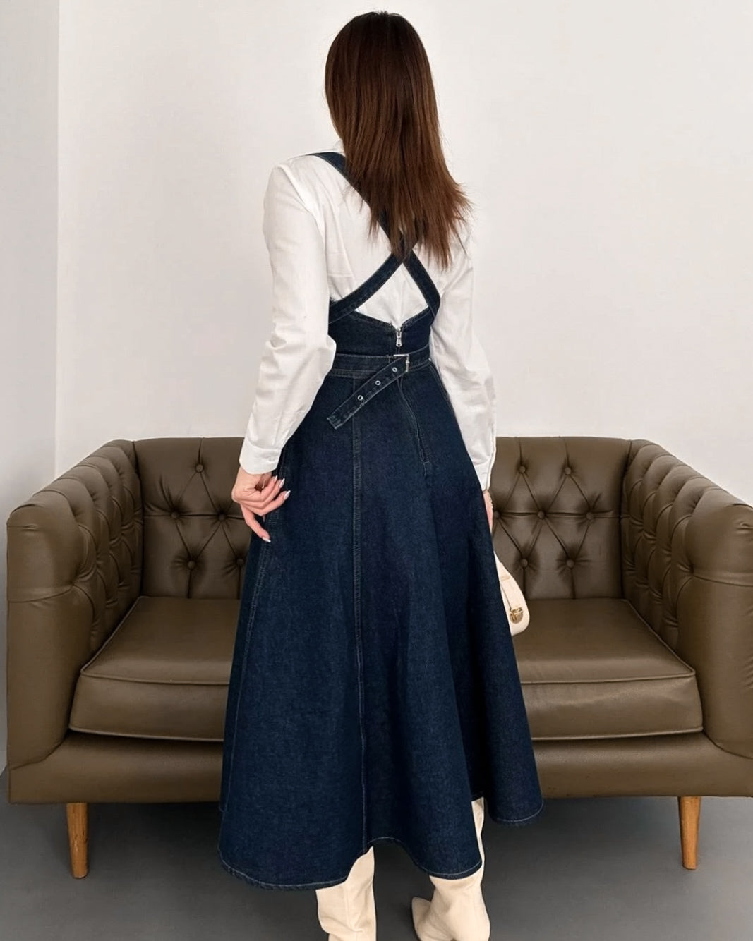 Dark Denim Midi Dress with Adjustable Straps and Tie Waist | فستان جينز غامق ميدي بربطة خصر وحمالات قابلة للتعديل