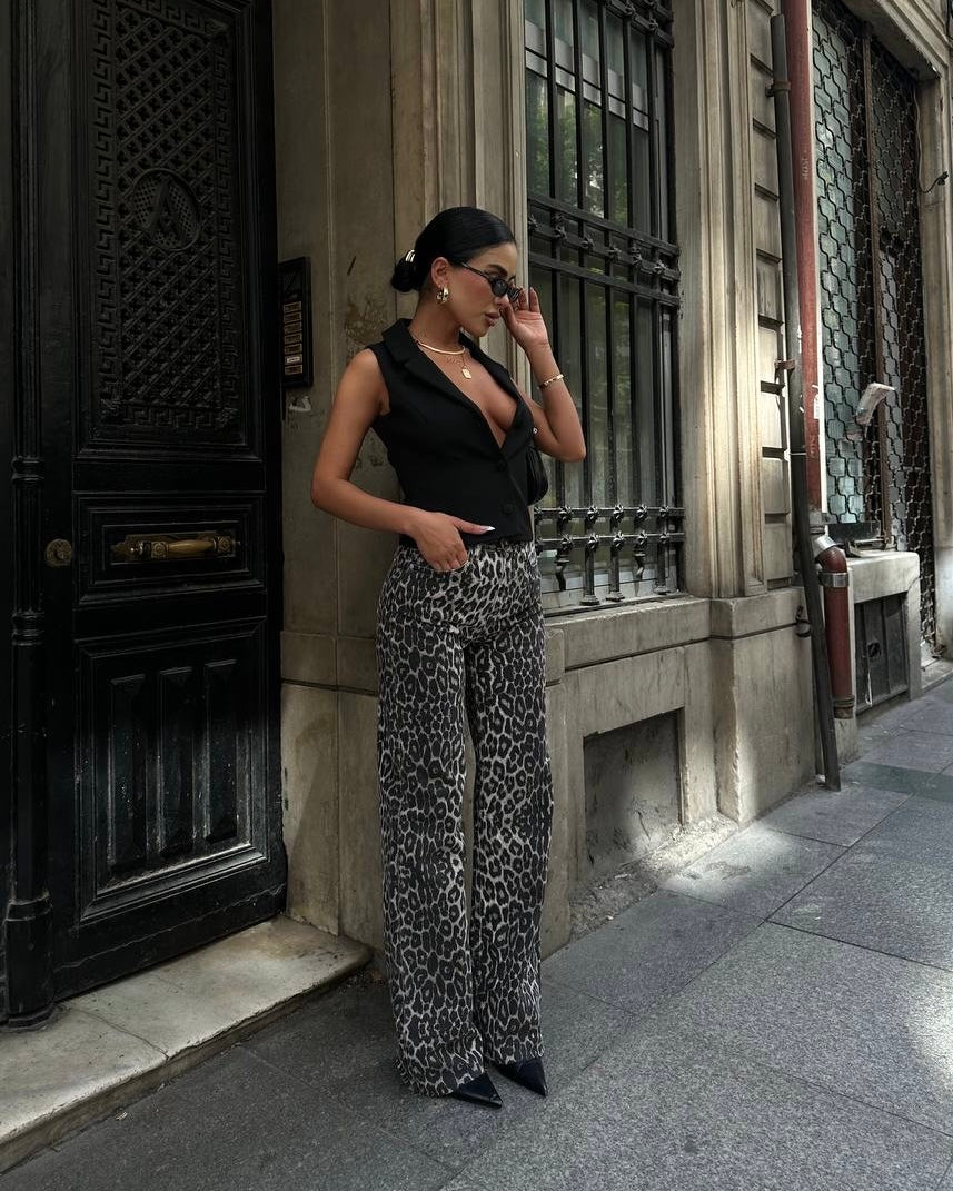 Cool Toned High Waisted Leopard Jeans