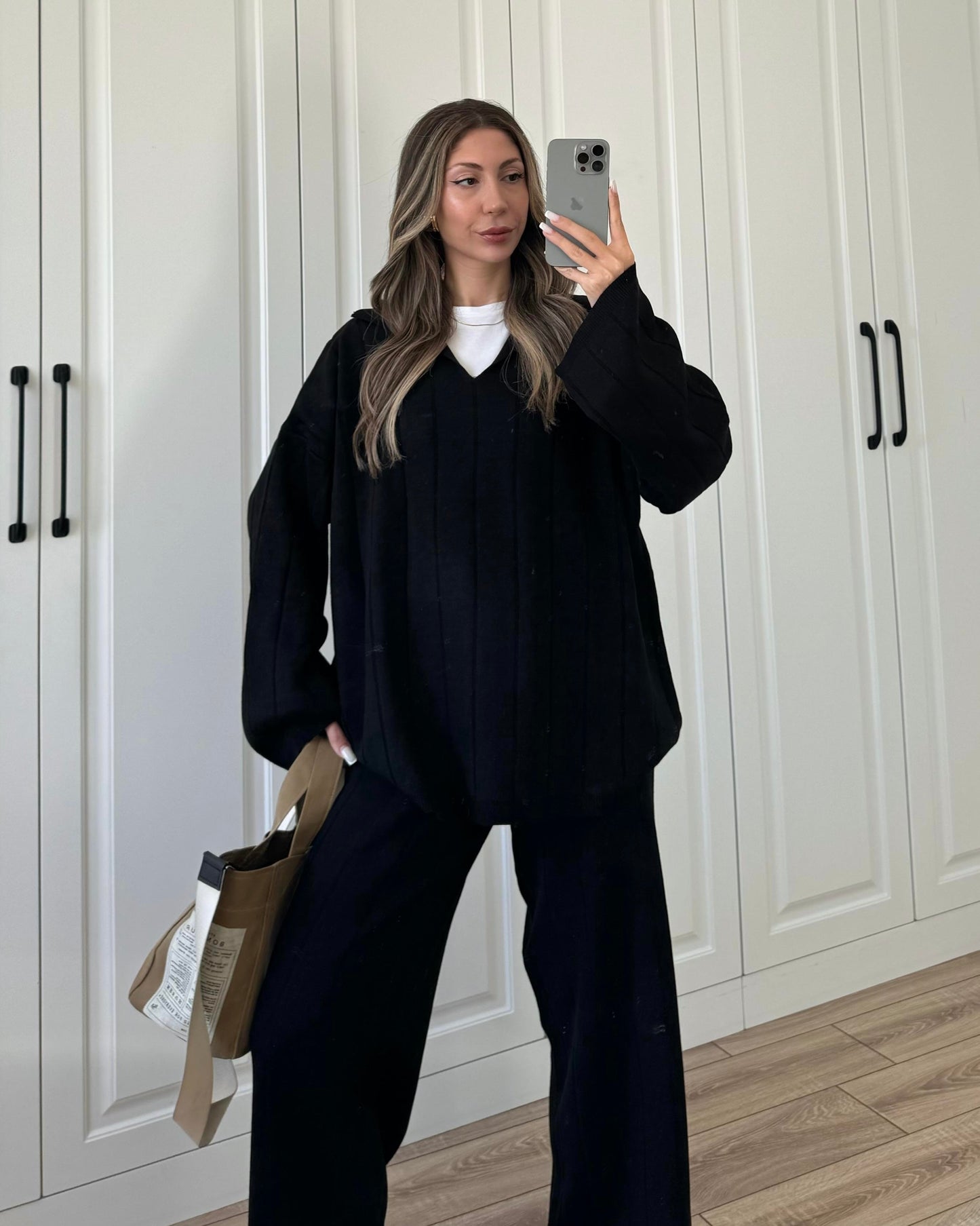 Cozy Black Set | طقم اسود دافئ ومريح