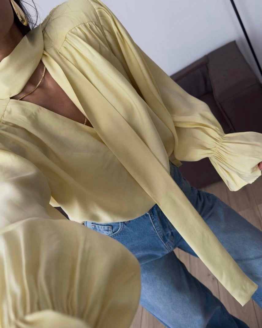 ‏Soft elegant Tie-Neck Blouse in Black | بلوزة أنيقة بربطة عنق بلون اسود