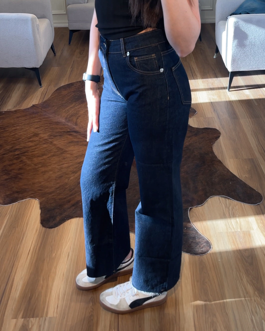 Indigo High Rise Straight Leg Jeans | بنطلون جينز بلون دينم غامق