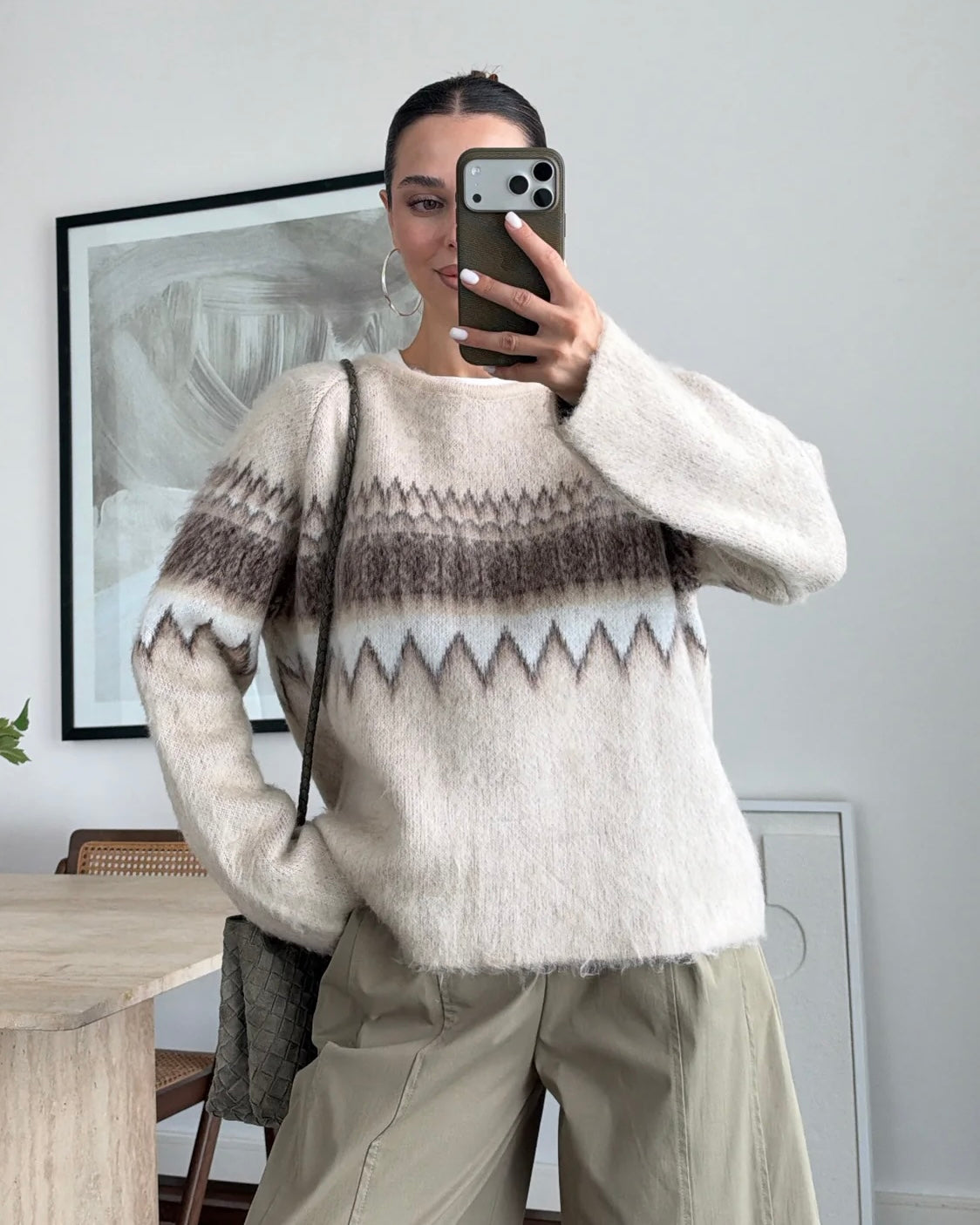 Cream Fuzzy Knit Sweater with Brown Geometric Pattern & Long Sleeves | بلوزة محبوكة كريمية ناعمة بنقشة هندسية وأكمام طويلة