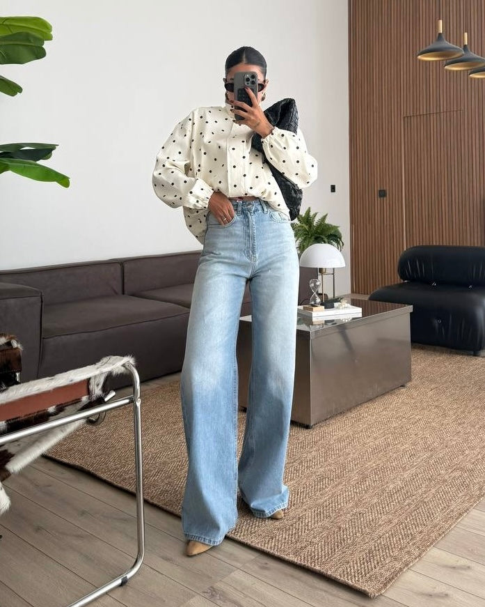 Light High-Waisted Straight Wide-Leg Jeans | جينز فاتح بخصر عالي وقصة واسعة مستقيمة