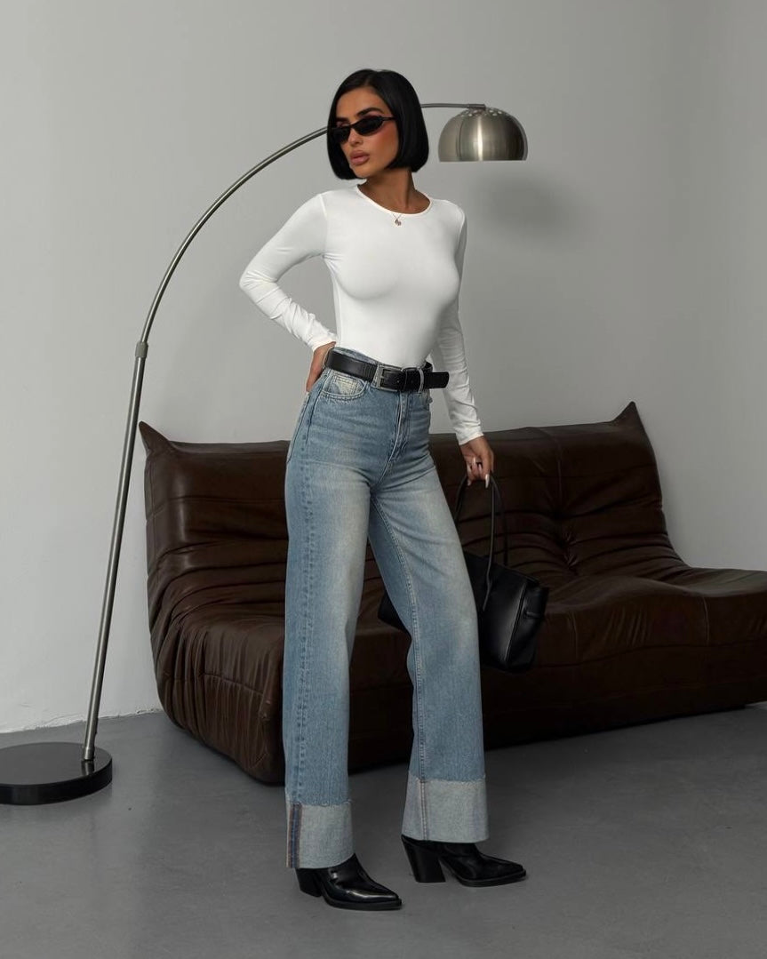 Light Wash Cuffed Denim Jeans | جينز فاتح مطوي من الأسفل