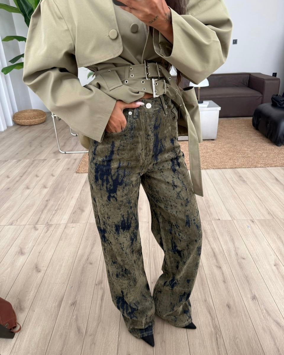 High-Waisted Olive Velvet Straight-Leg Pants with Abstract Wash | بنطلون مخمل زيتي بخصر عالي وقصة مستقيمة بنقشة كاحتة