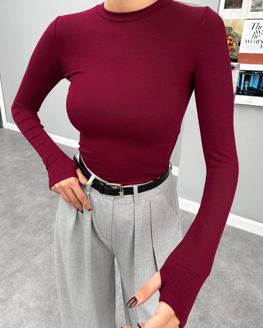 ‏Burgundy Long-Sleeve Top | بلوزة خمرية بأكمام طويلة