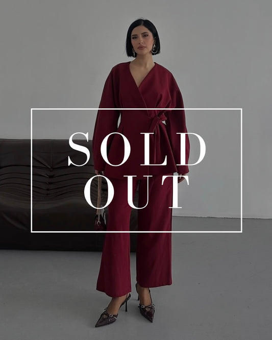 Burgundy Fitted Set With a Side Tie | طقم خمري انيق بارز للخصر مع ربطة جانبية