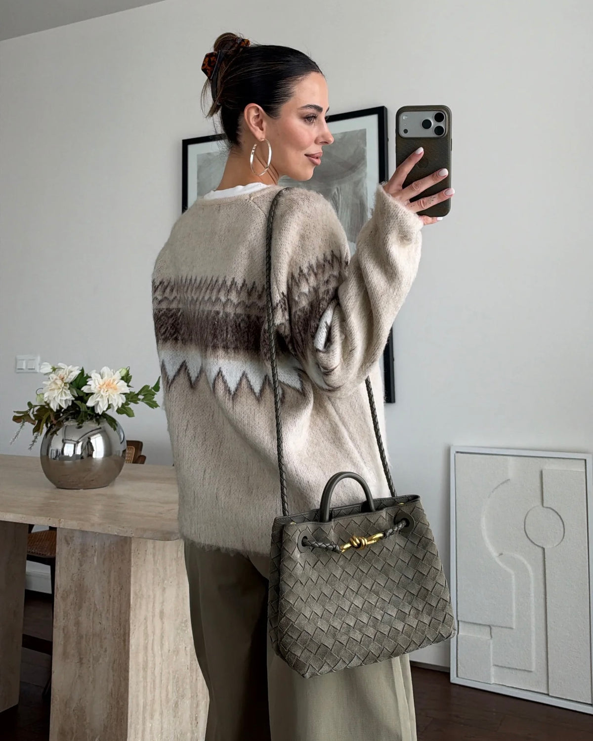 Cream Fuzzy Knit Sweater with Brown Geometric Pattern & Long Sleeves | بلوزة محبوكة كريمية ناعمة بنقشة هندسية وأكمام طويلة