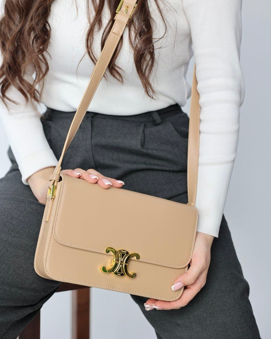 شنطة Celine Tromphe