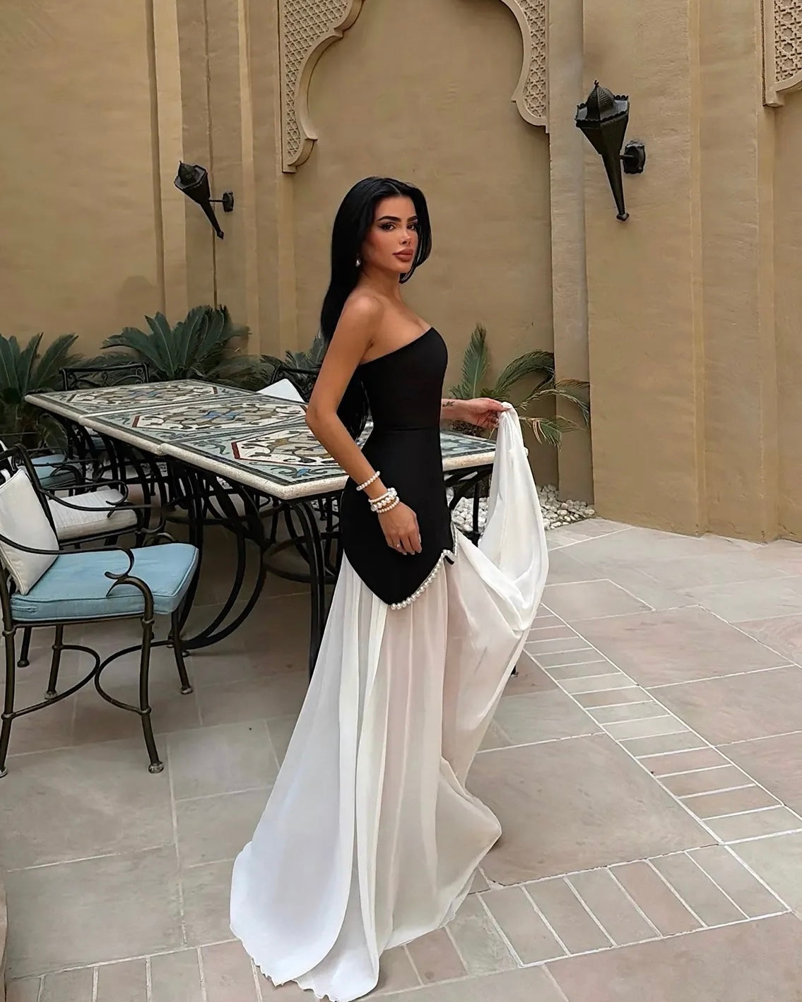 ‏Evening Dress with Pearl Embellished Waist | فستان فخم بتفاصيل لؤلؤية عند الخصر