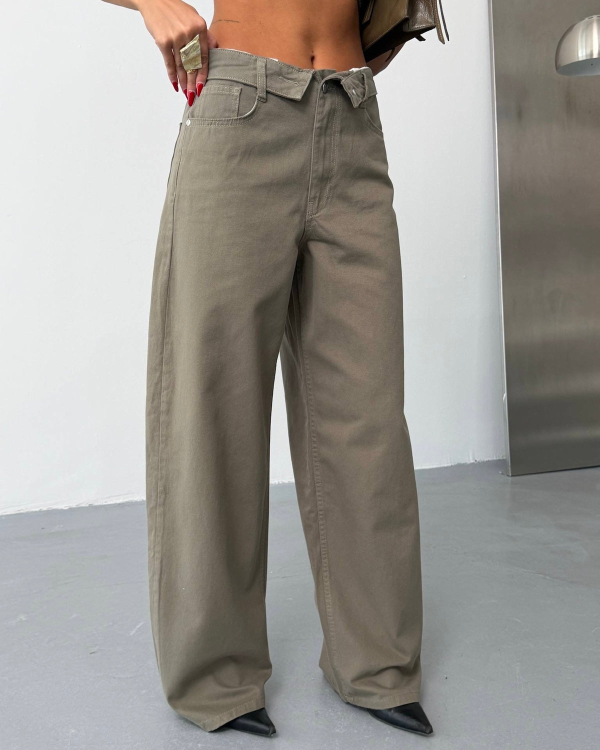 Wide-Leg Relaxed Fit Jeans | جينز واسع بقصة مريحة