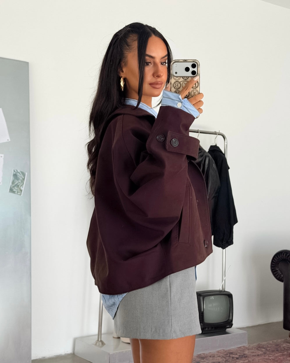 Maroon Oversized Cropped Jacket with Balloon Sleeves & Button Front | جاكيت خمري قصير أوفر سايز بأكمام بالون وأزرار أمامية
