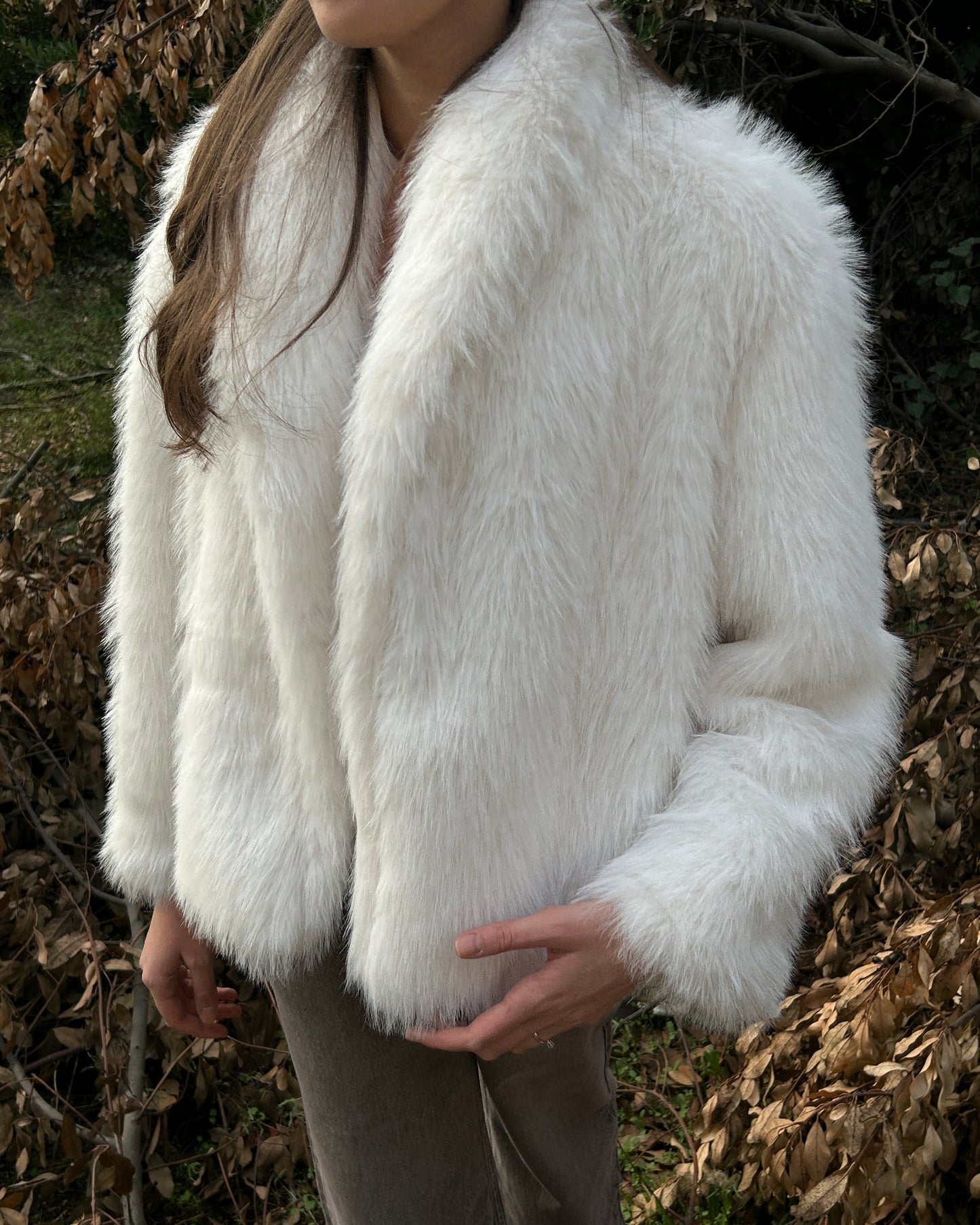 Creamy White Faux Fur Oversized Jacket | جاكيت فرو واسع باللون الكريمي