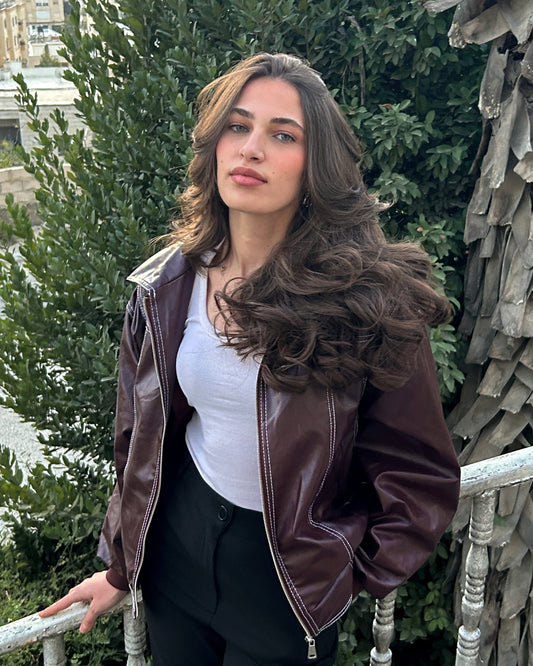 ‏Timeless Maroon Leather Bomber Jacket | ‏جاكيت بومبر من الجلد باللون الخمري الغامق الكلاسيكي