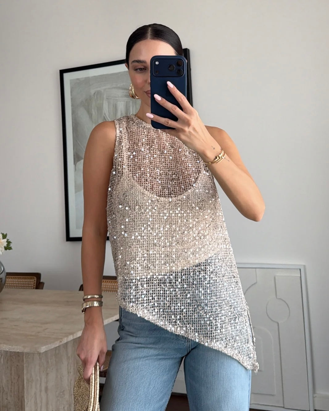 Champagne Sequin Sleeveless Mesh Top | بلوزة شامبين ترتر بدون أكمام بقماش شبك
