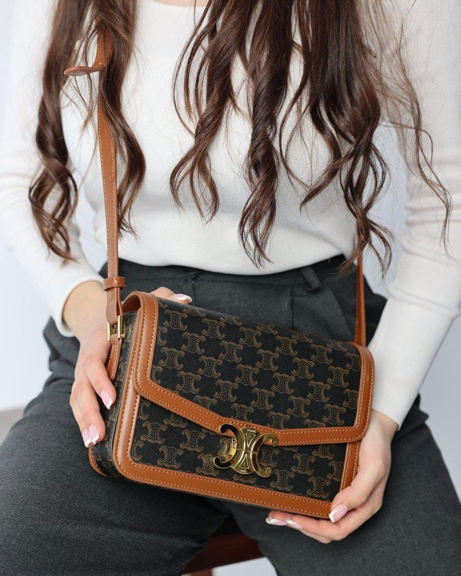 شنطة Celine Tromphe