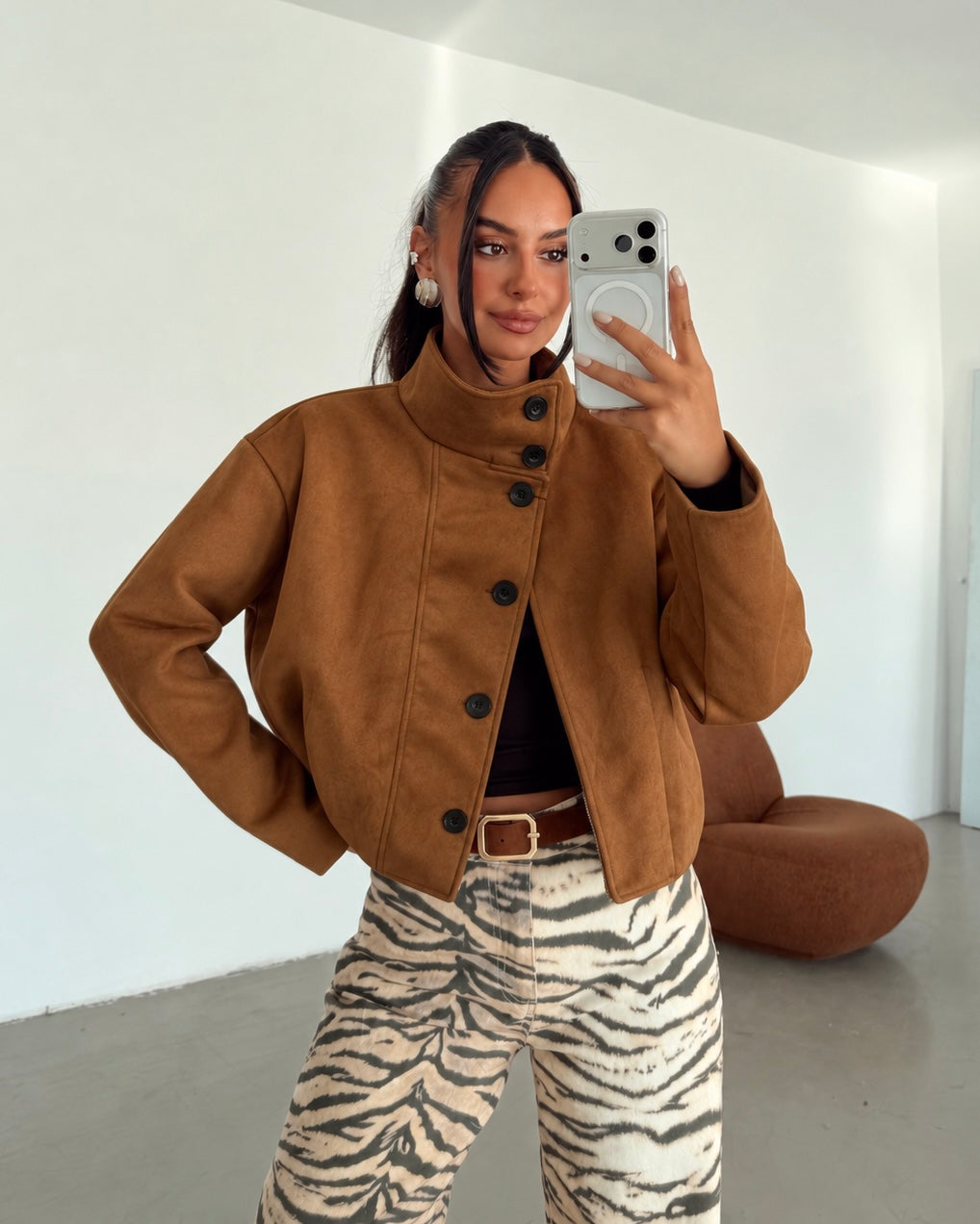 Camel Suede Cropped Jacket with Stand Collar & Button Front | جاكيت شمواه قصير بياقة واقفة وأزرار أمامية