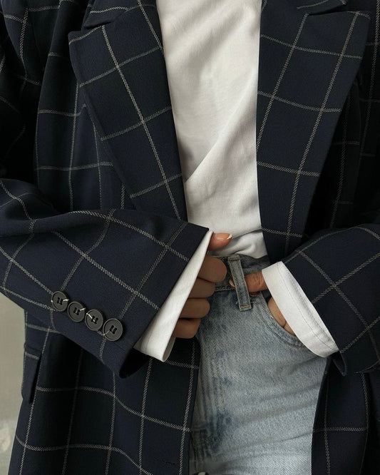 بليزر بلون الكحلي