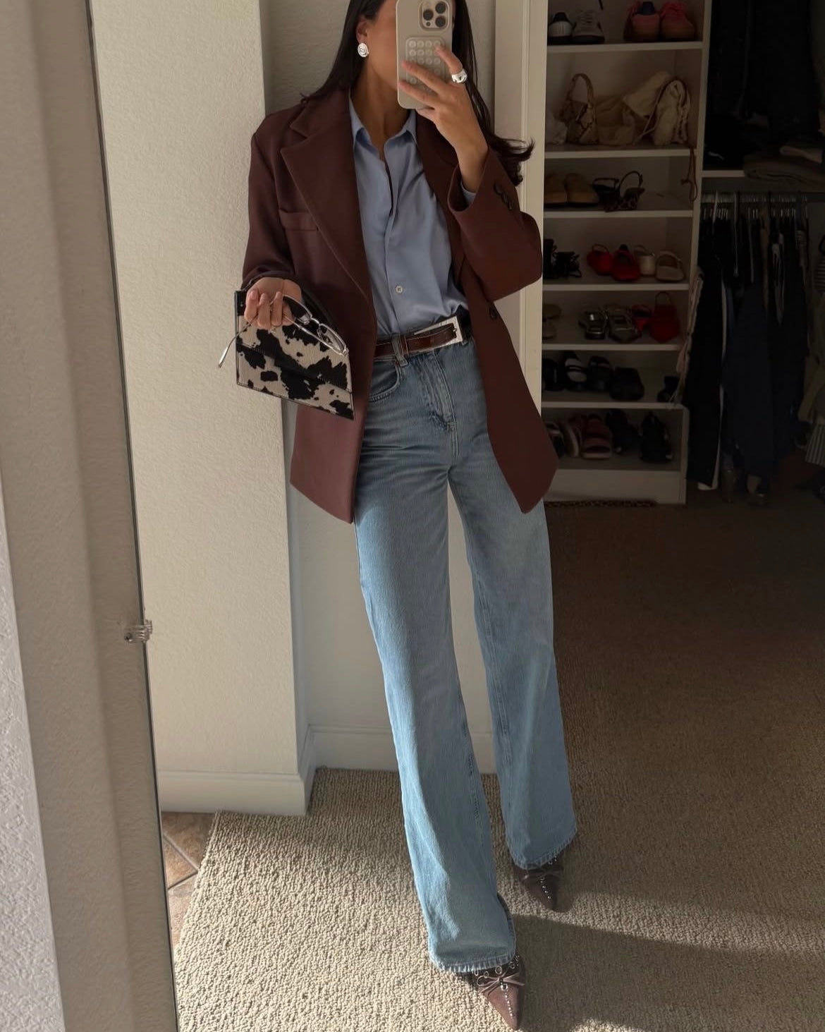 Light Wash Straight Leg Jeans | جينز فاتح بقصة مستقيمة