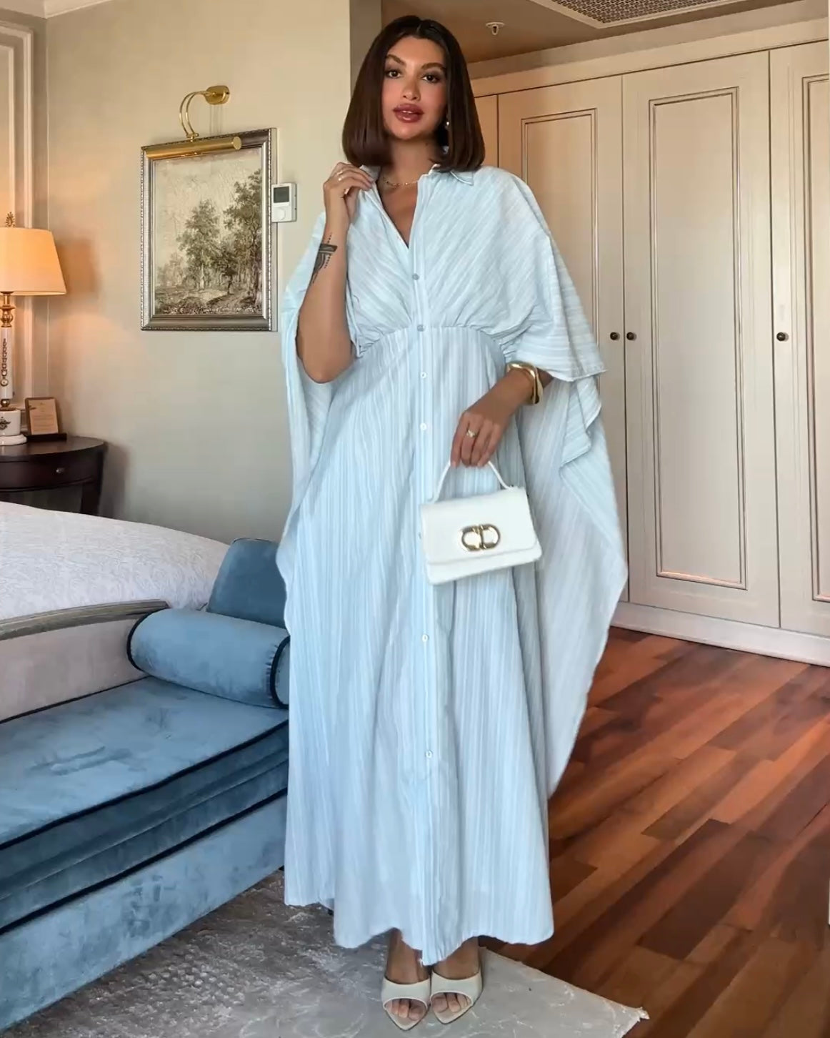 Elegant Pleated Button-Front Maxi Dress with Batwing Sleeves in Blue | فستان ماكسي أنيق بكسرات وأزرار أمامية وأكمام واسعة باللون الازرق