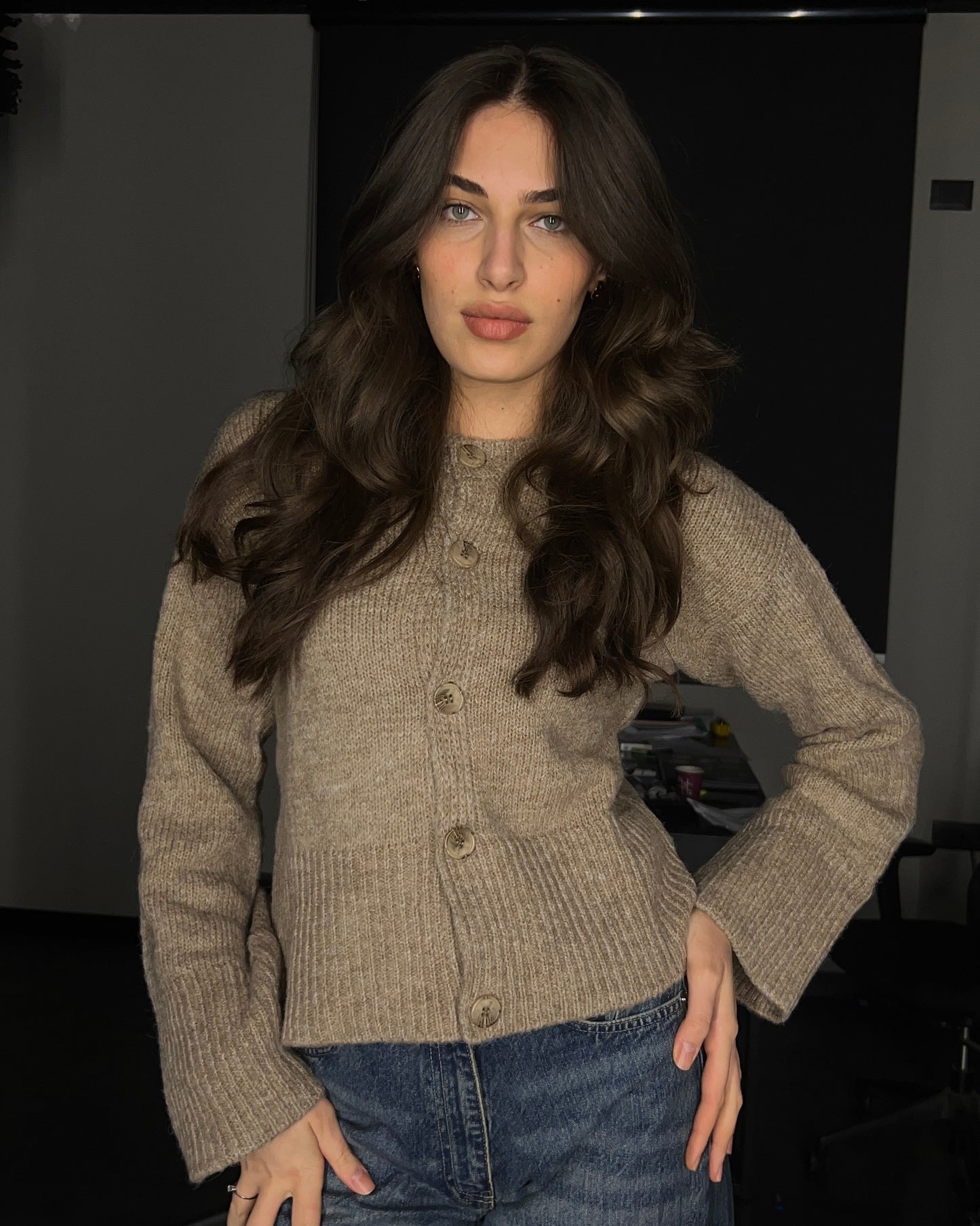 Mocha Knit Buttoned Cardigan | كارديغان محبوك بلون الموكا