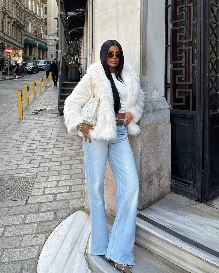 White Faux Fur Oversized Jacket | جاكيت فرو واسع باللون الابيض