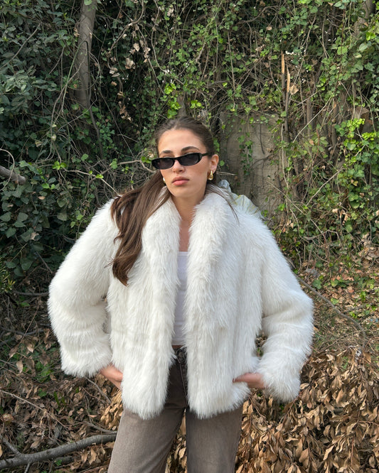 Creamy White Faux Fur Oversized Jacket | جاكيت فرو واسع باللون الكريمي